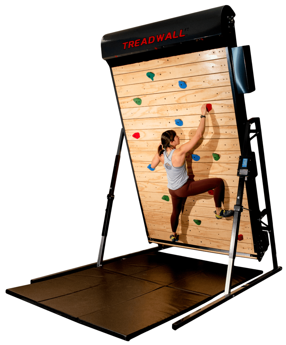 Imagen del Treadwall Kore6, caminadora vertical y muro de escalada de Brewer Fitness disponible en México